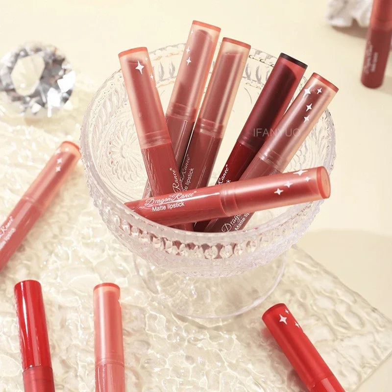 Blushimmer velvet matte lipstick pen with rich color, waterproof and easy to apply, featuring a rotating design for precise lip makeup.