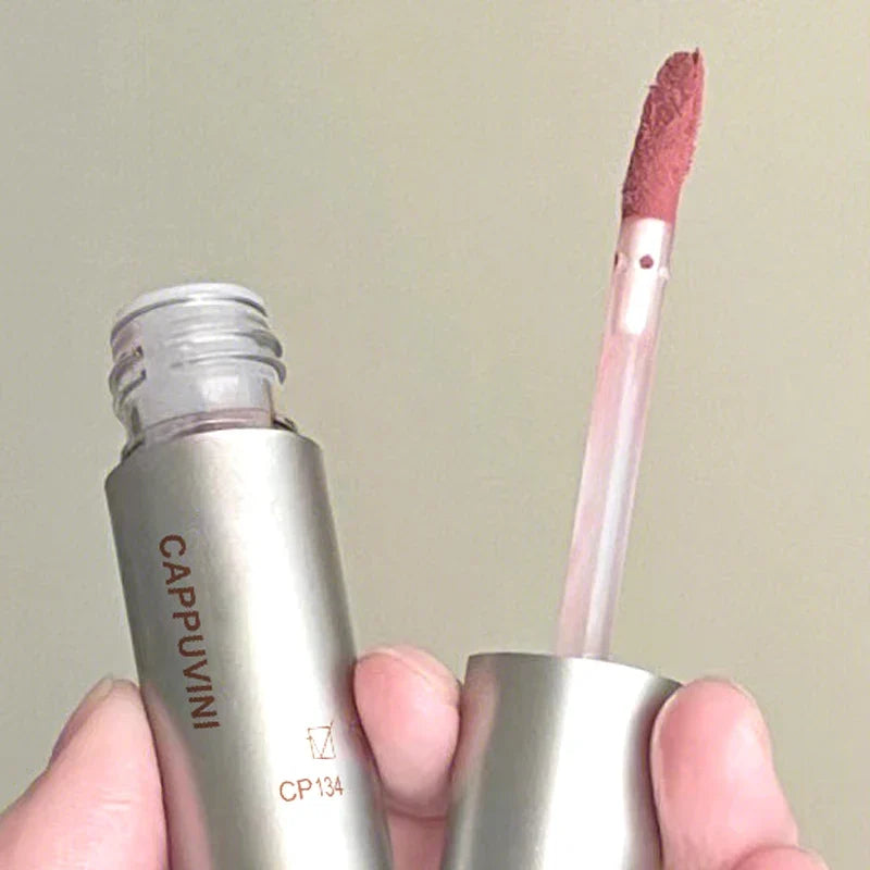 Blushimmer velvet matte mist lip gloss in a sleek tube, waterproof, smudge-proof liquid lipstick with a non-stick, fade-resistant finish.