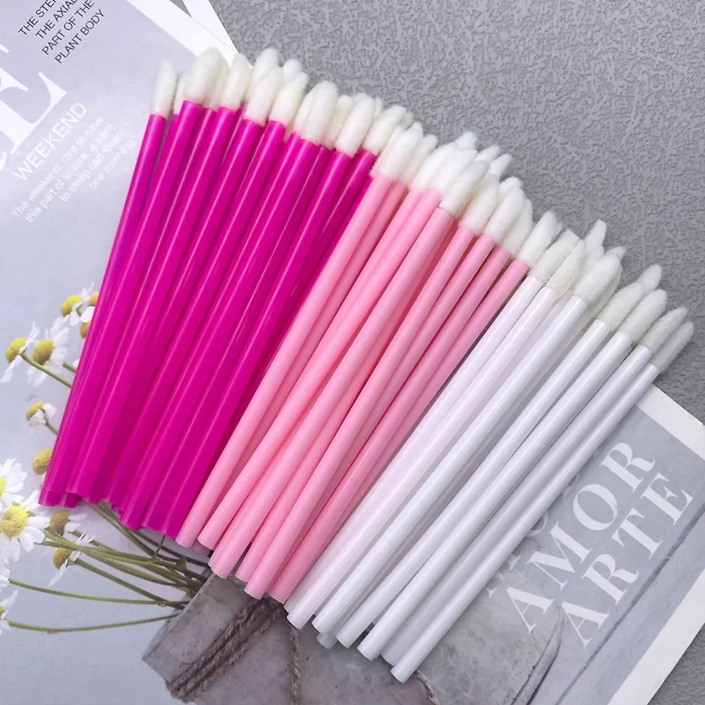 Wholesale set of 50 or 1000 Blushimmer disposable lip brush applicators for lipstick and gloss, perfect for makeup application.