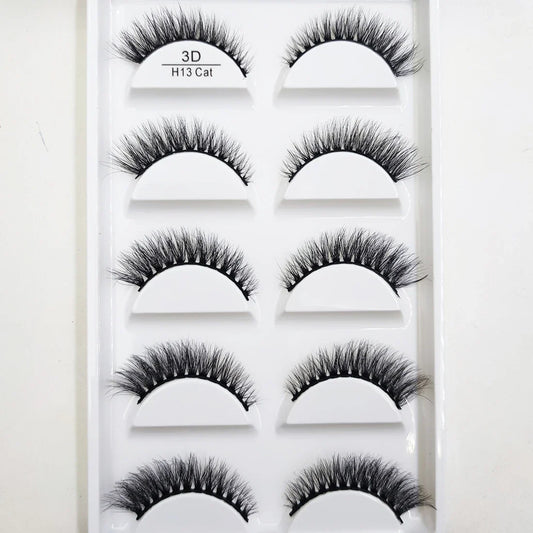 Set of five natural 3D mink false eyelashes by Blushimmer, featuring lightweight, full-length faux cils for makeup and beauty looks.