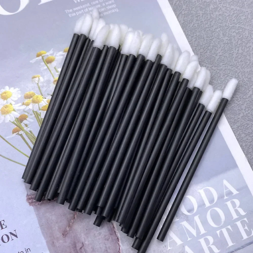 Set of wholesale disposable lip brushes from Blushimmer, ideal for lipstick and gloss application, perfect for makeup routines.