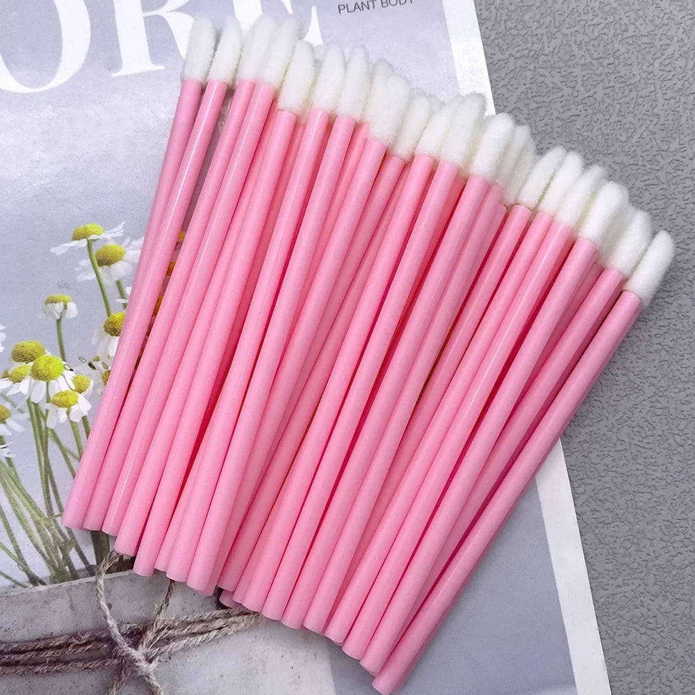 Set of 500 disposable lip brushes and mascara wands from Blushimmer, including microbrush applicators for eyelashes and lip makeup.