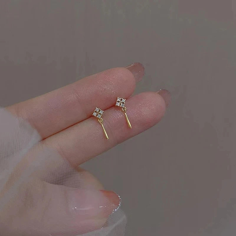 New Silver Color Inlaid Zircon Clover Tassel Earrings For Women Delicate Chain Pendant Earring Party Jewelry Accessories Gifts