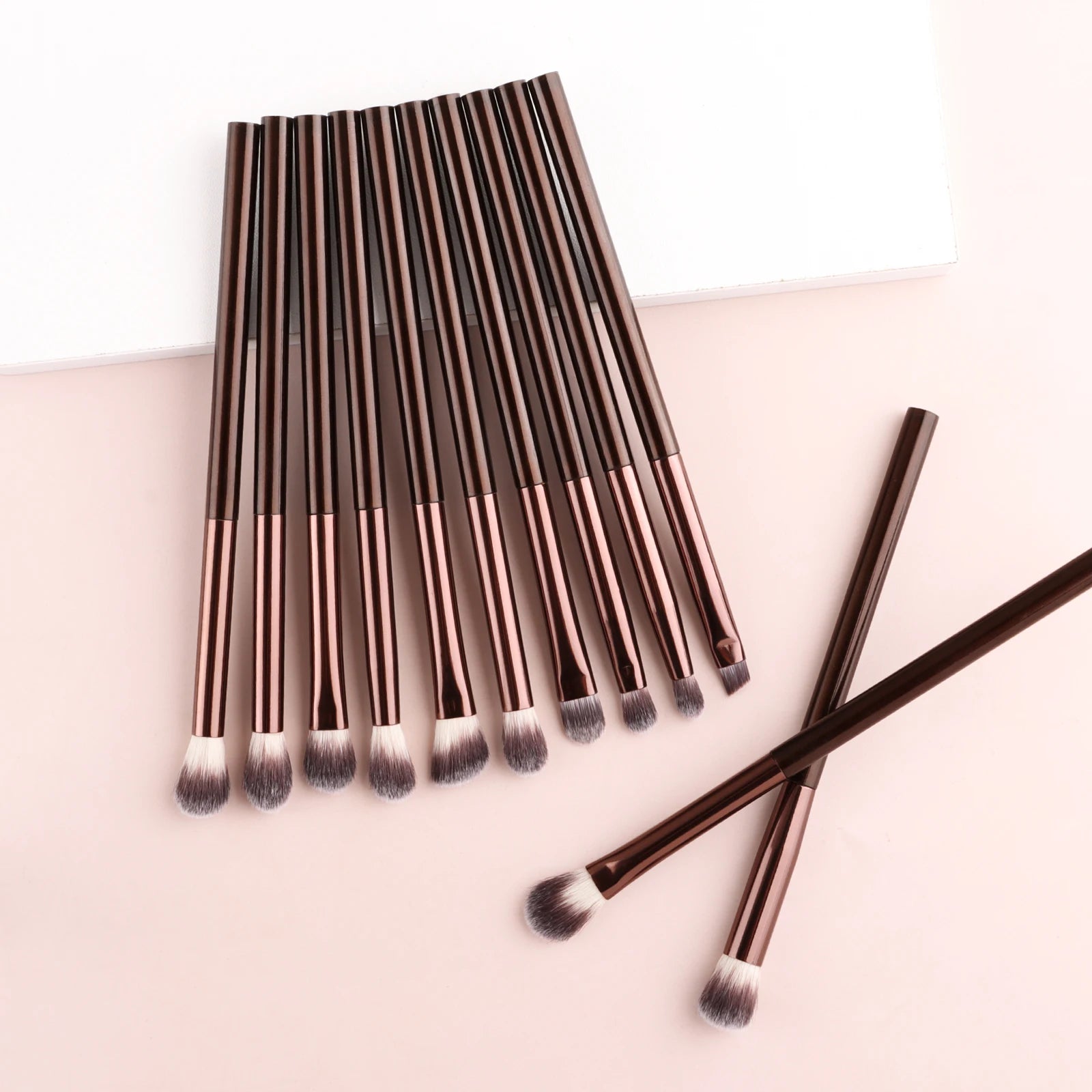12PCS Eyeshadow Makeup Brushes Set, Soft Synthetic Hair Blending Shader Angled Liner Brushes for Eye Makeup