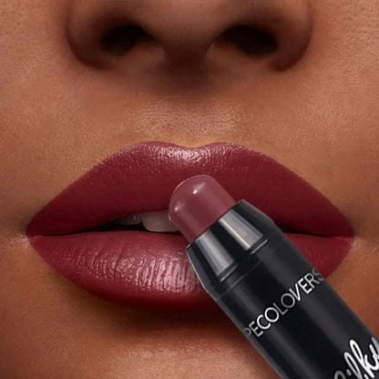 Blushimmer waterproof matte lipstick pencil with long-lasting, non-stick lip stain in a nude shade, ideal for precise makeup application.
