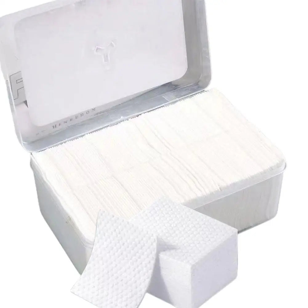 Set of Blushimmer disposable pearl pattern makeup cotton wipes for facial cleansing and makeup removal. Soft and gentle cosmetic pads.