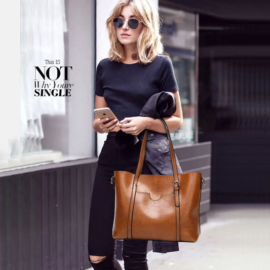 Vintage leather shoulder handbag by LPO featuring a classic design with sturdy straps and elegant craftsmanship.