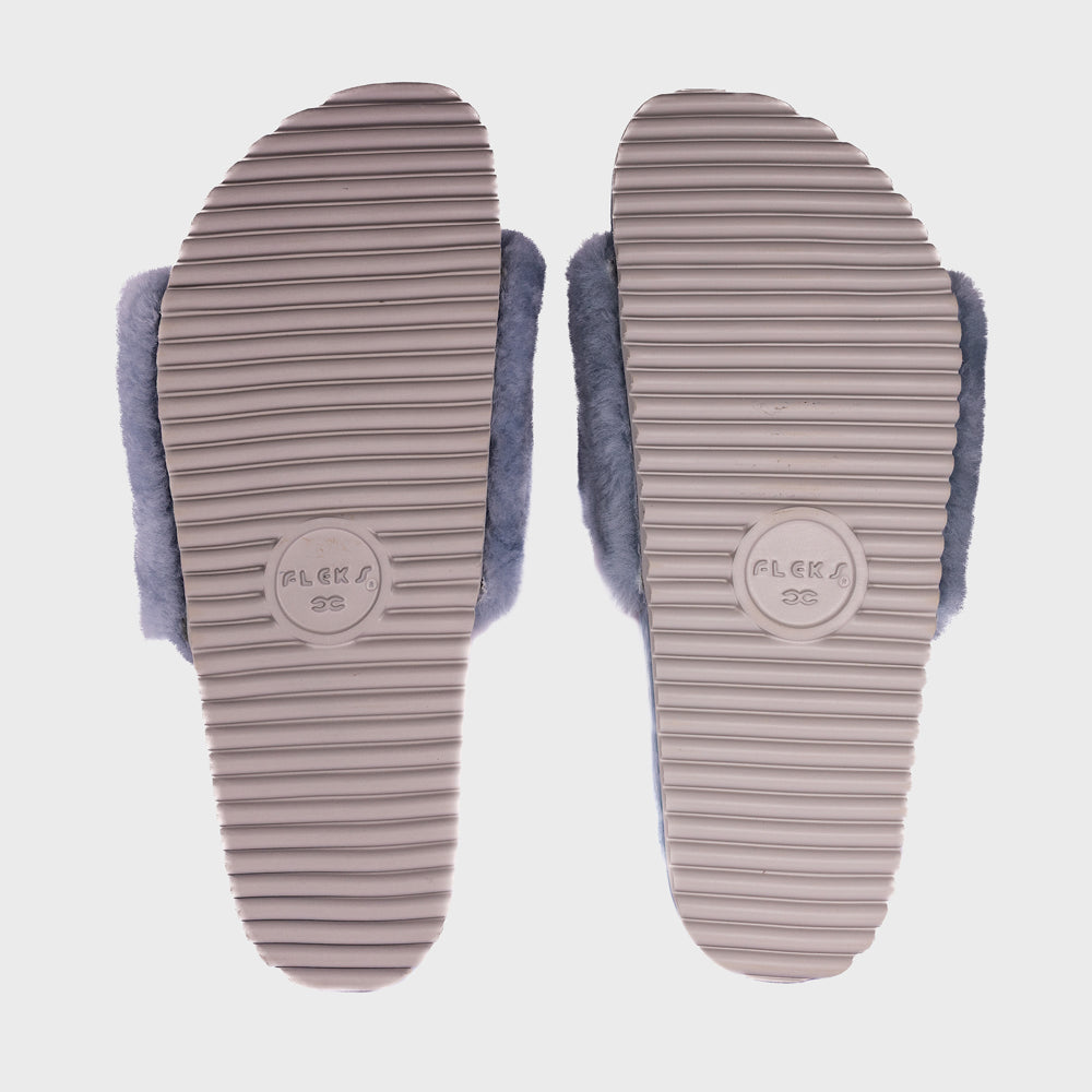Fleks San Ysidro Slide in fog color, featuring a casual slip-on sandal with a textured outsole and comfortable design.
