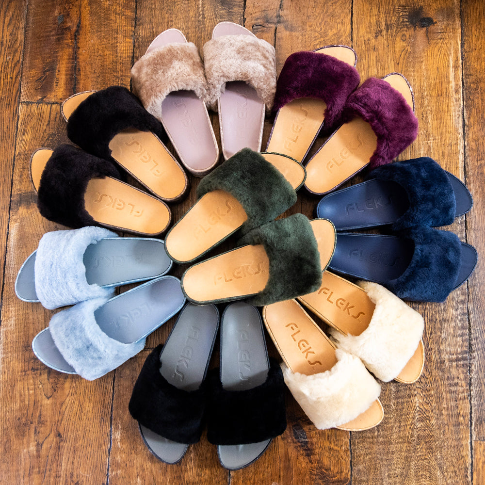 Fleks San Ysidro Slide in Raven color, featuring cushioned straps and a comfortable sole, ideal for casual summer wear.