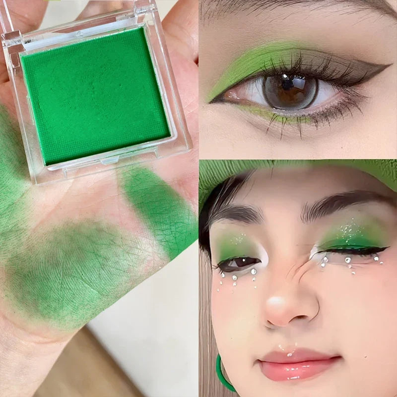 Matte green Blushimmer Christmas eyeshadow tray with long-lasting formula, suitable as blush for all skin tones.