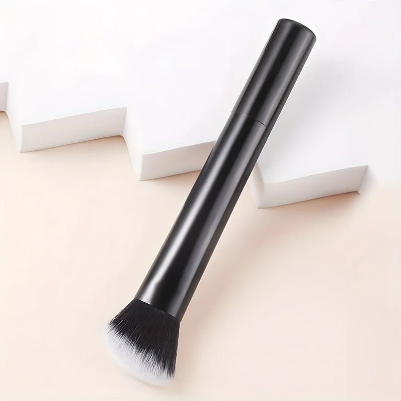 1 Angled Blush And Contour Brush, Makeup Brush, Foundation Brush, Perfect for Cheeks, Forehead, Chin, Nose, Blending And Shaping
