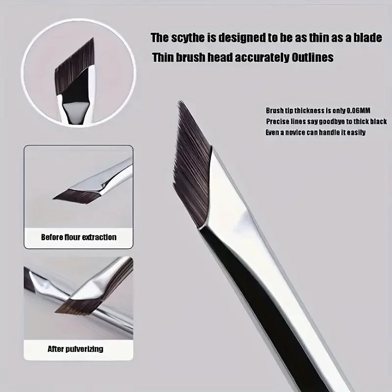 Blushimmer Karsyngirl ultra-thin angled eyeliner and eyebrow brush for precise application under the eyes and detailed makeup.