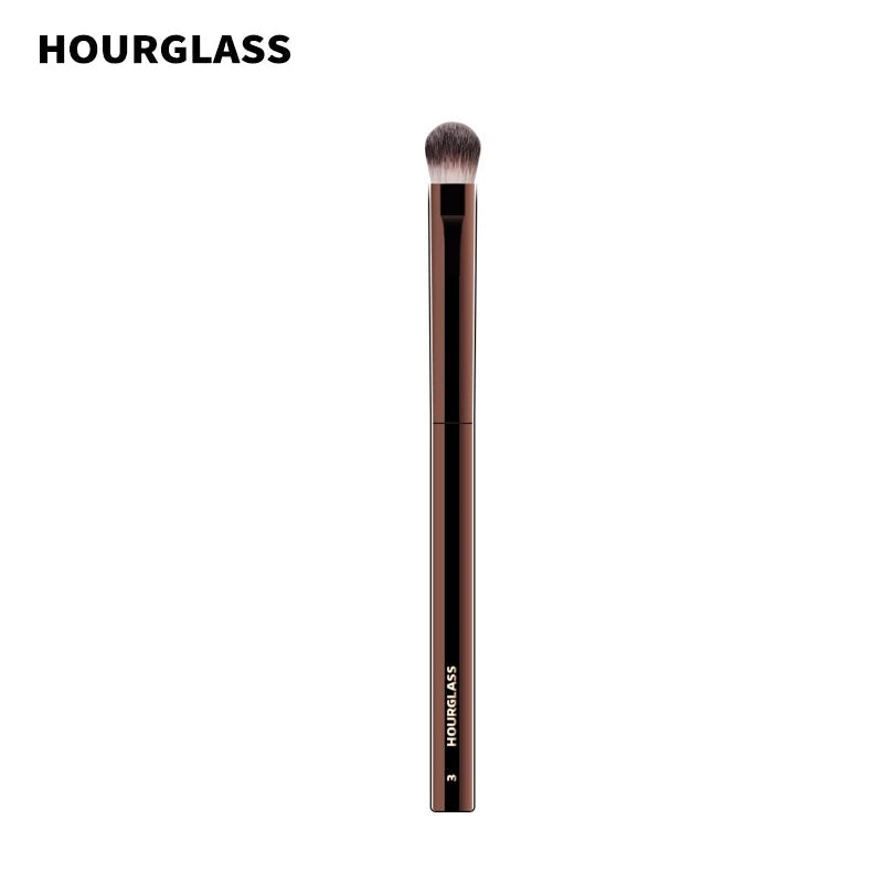 Blushimmer Hourglass Makeup Brush No.3 for eyes, soft fiber hair, stylish design, ideal for eyeshadow application and blending.
