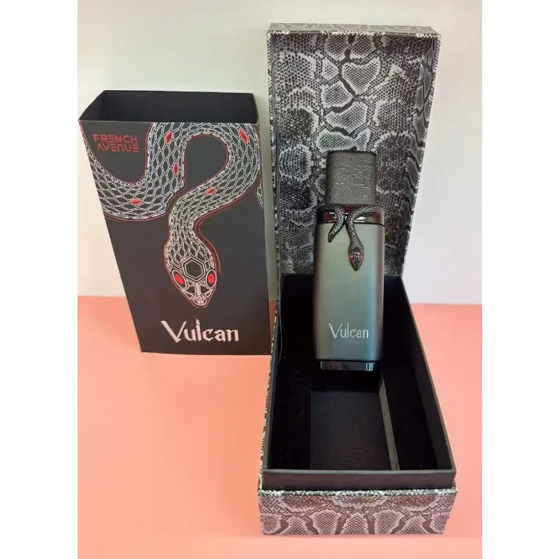 Unisex Arabes perfume by Blushimmer with floral, musk, vanilla, and fresh notes in a 100ml elegant bottle.