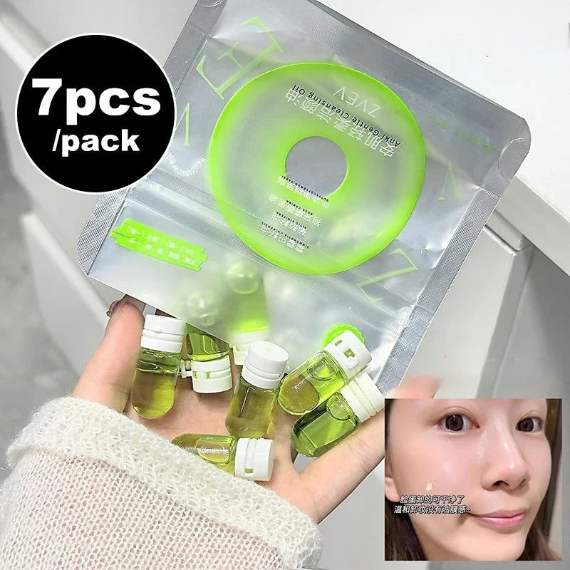 Blushimmer 7/40 capsules of gentle cleansing oil for removing makeup, moisturizing, soothing, travel-friendly, non-irritating.