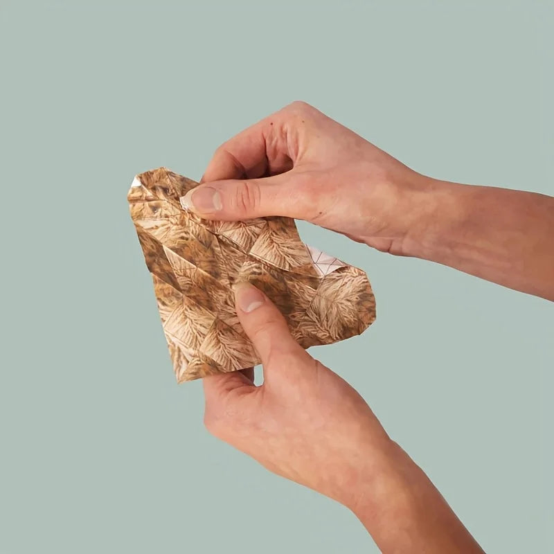 Paper Cats Origami Kit - Fold Your Own Cute pet, Perfect Gift for Cat Lovers, Handmade Paper Crafts, Ideal for Home Decor