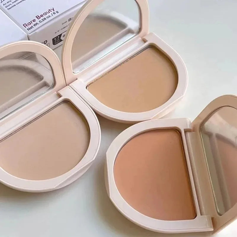 Blushimmer Rare Beauty pressed powder finishing makeup with matte, waterproof, oil-control finish and fine texture for a flawless look