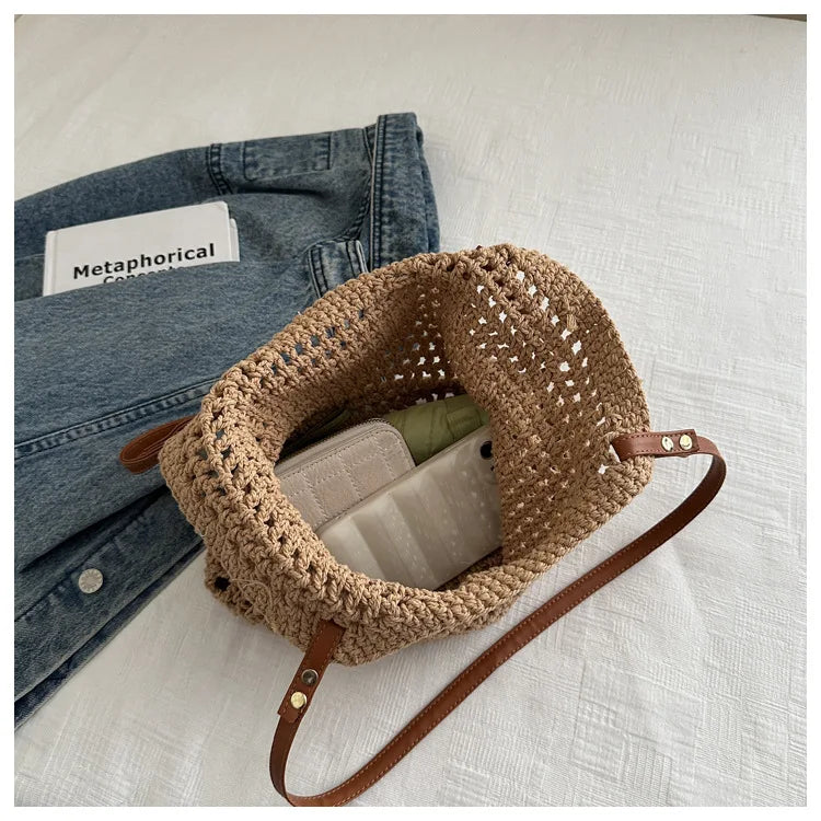 Hand Woven Shoulder Bag 2025 New Large Capacity Commuting Straw Woven Women Tote Bag Leisure Beach Vacation Straw Woven Bag
