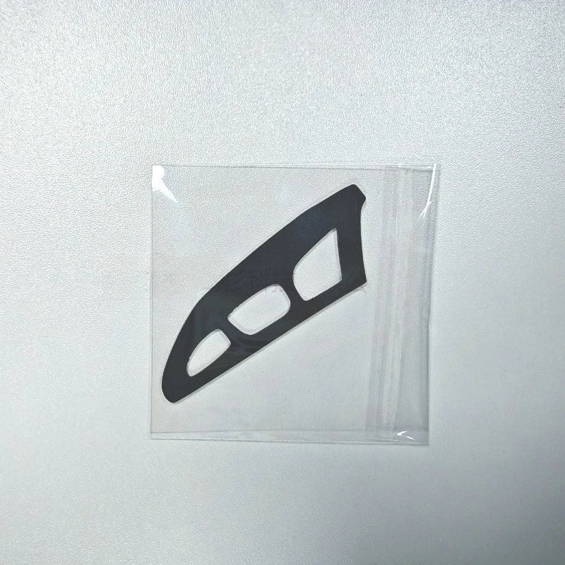 Blushimmer Eyetour Your Glam Bestie eye makeup stencil, a beginner-friendly tool for easy, precise eye makeup application.