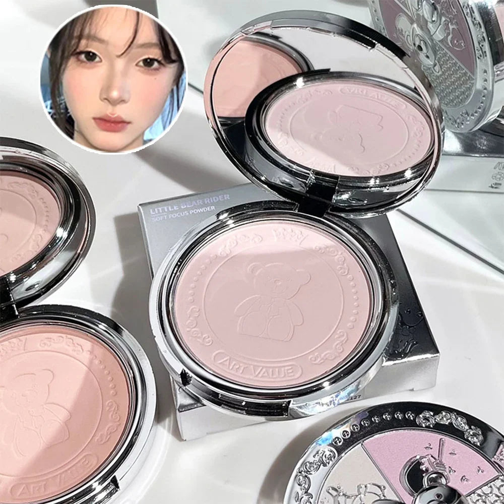 Blushimmer Art Value Bear Knight pressed loose powder with matte finish, natural makeup setting and brightening makeup for smooth skin.