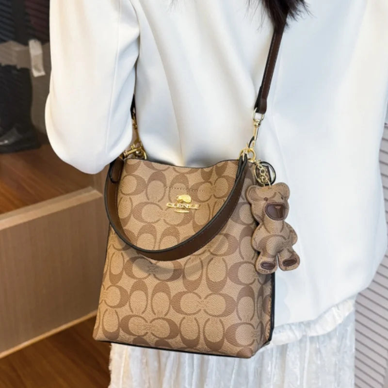 Fashionable style, elegant and luxurious handbag in the shape of a bucket, versatile and suitable for all occasions, single-shou