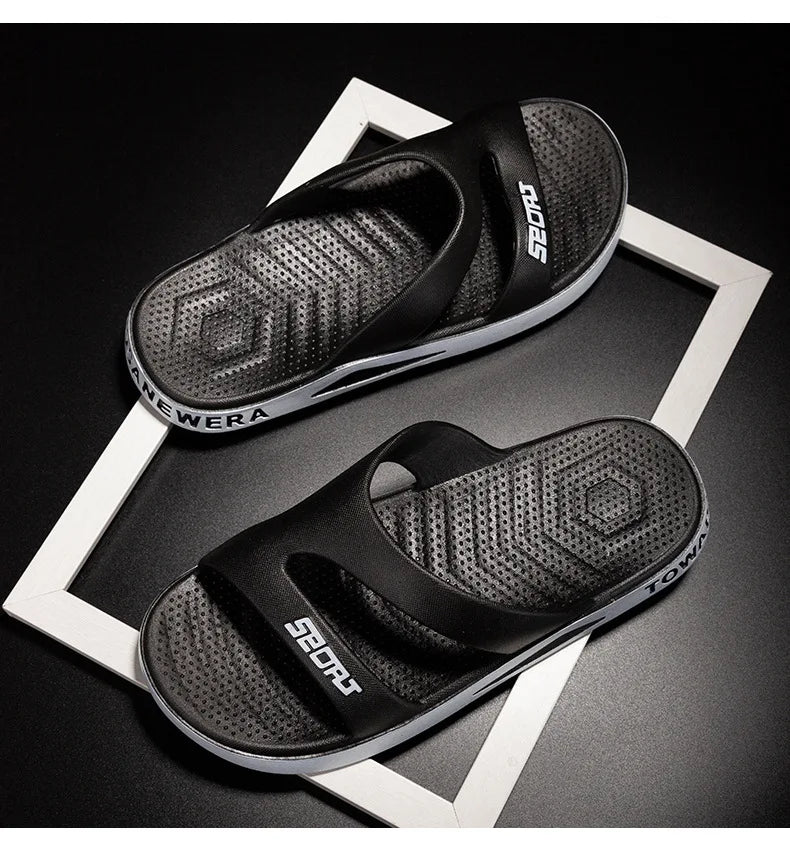Men Slip On Sandals Non Slip Sole Soft Insole Pool Beach Slippers Fashion Casual Outdoor Slides Wholesale