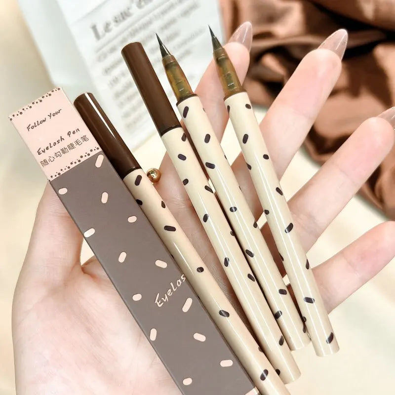 Blushimmer ultra thin waterproof liquid eyeliner pen for upper and lower eyelashes with smooth, easy application.