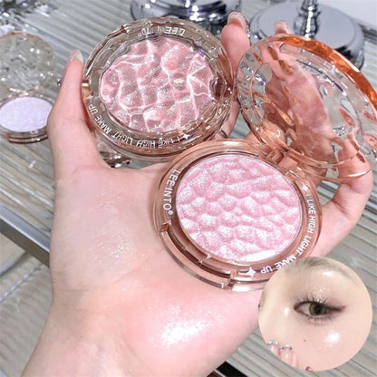 Blushimmer Crystal Bright Light high gloss powder with pearl finish, brightening makeup for young girls, blush and flash effect.