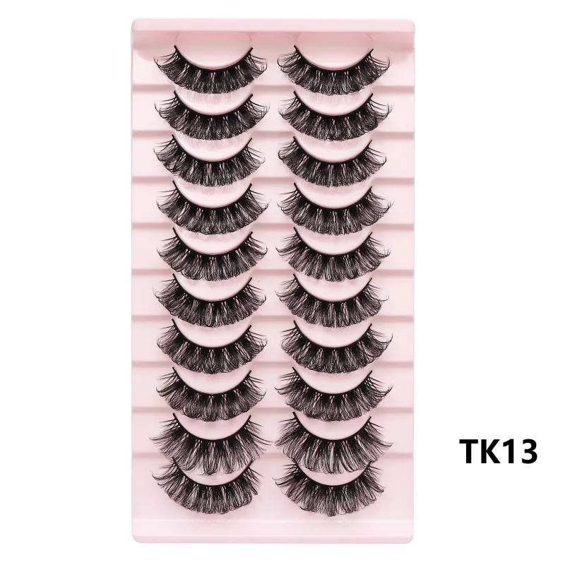 Blushimmer 25mm 3D mink false eyelashes with thick, fluffy, dramatic volume for a natural yet bold eyelash look.