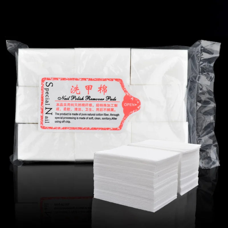 Set of 400/600 durable, lint-free cotton nail wipes for gel nail polish removal, from Blushimmer manicure nail tools collection.