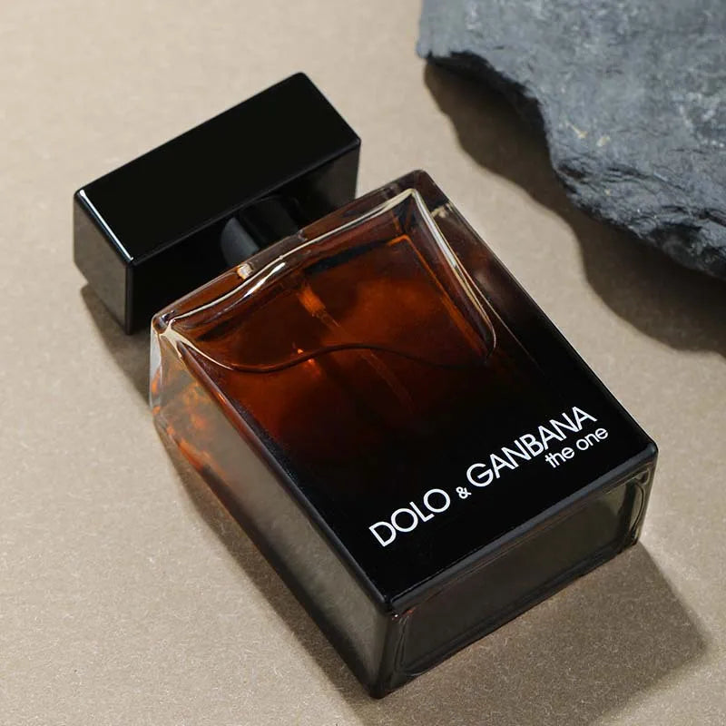 Blushimmer 2025 woody men's perfume spray with floral, vibrant scent and long-lasting pheromone appeal for gentlemen.