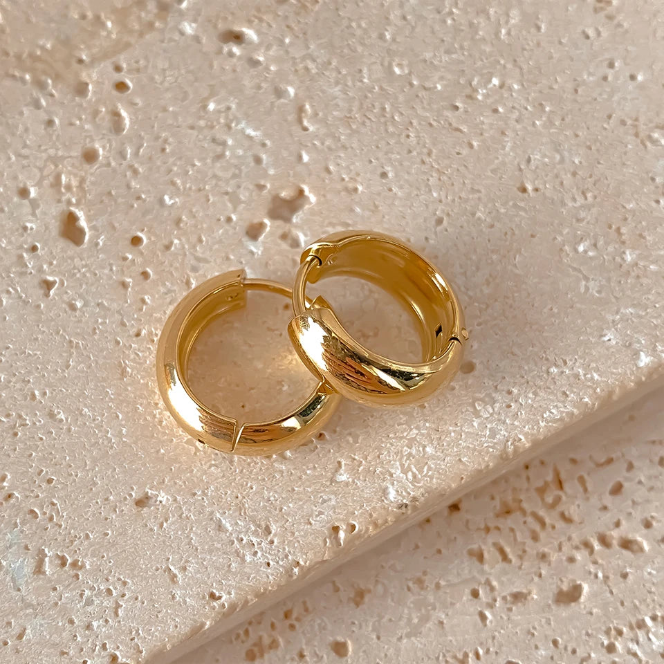 eManco Classic Round Stainless Steel Earrings For Women Men Geometric Circle Ear Buckle Fashion Huggie Daily Jewelry