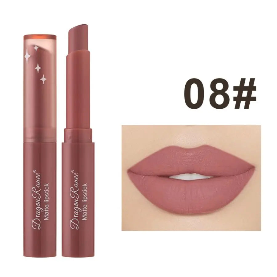 Blushimmer matte lipstick in deep red with velvet finish, waterproof and non-fading for moisturizing European and American makeup looks.