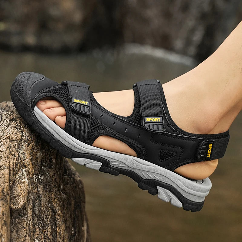Summer Outdoor Baotou Sandals Men's Hiking Beach Slippers Anti Slip Durable Anti Slip Thick Soled Men's Shoes Flip Flops