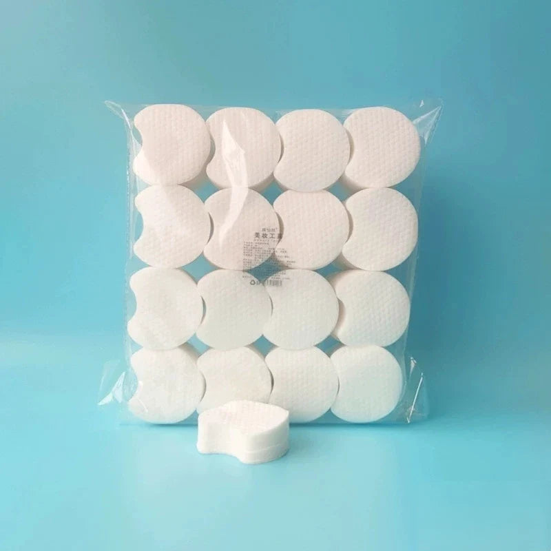 Disposable makeup cotton pads by Blushimmer, soft pearl notched facial cleaning wipes, suitable for makeup removal and skincare.