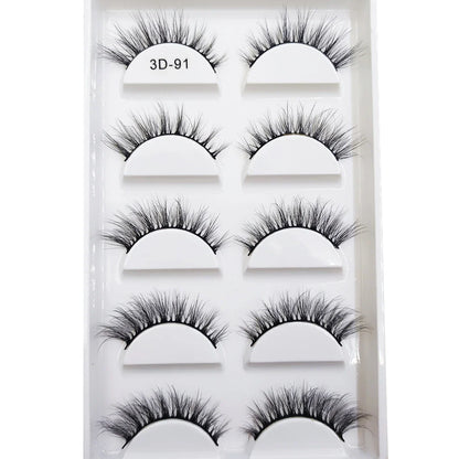 Set of 5 natural 3D mink false eyelashes by Blushimmer, featuring fluffy, lightweight faux cils for makeup and beauty looks.