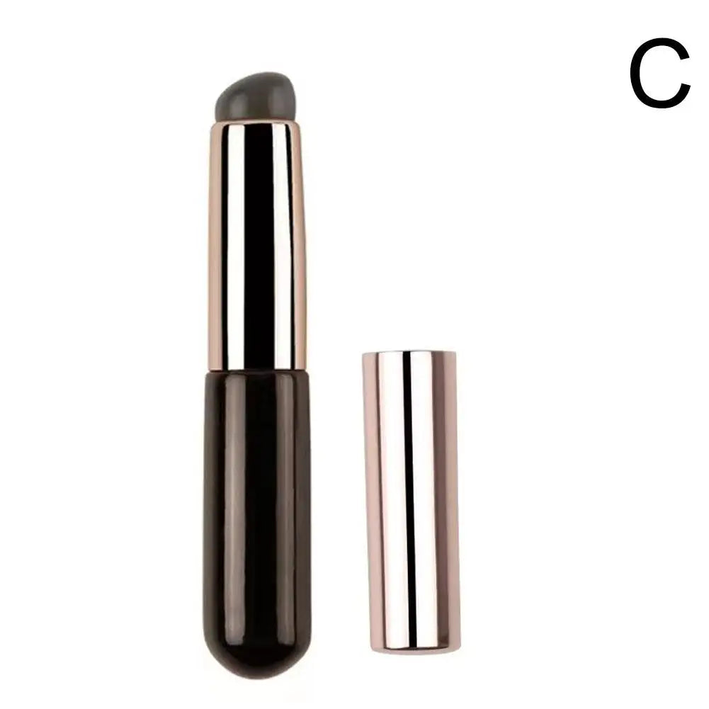 Blushimmer silicone lip brush with cover cap, soft round head concealer brush for precise lipstick application, no broken tips