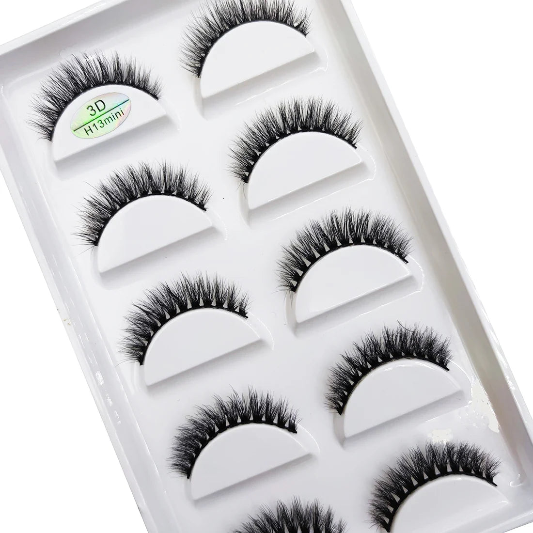 Set of five natural 3D mink false eyelashes by Blushimmer, featuring voluminous, lightweight faux cils for makeup and beauty enhancement.