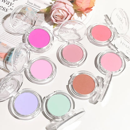 Blushimmer HISYI slightly tipsy matte blush plate with natural color finish and fine micro flash for a subtle, pure desire monochrome makeup look.