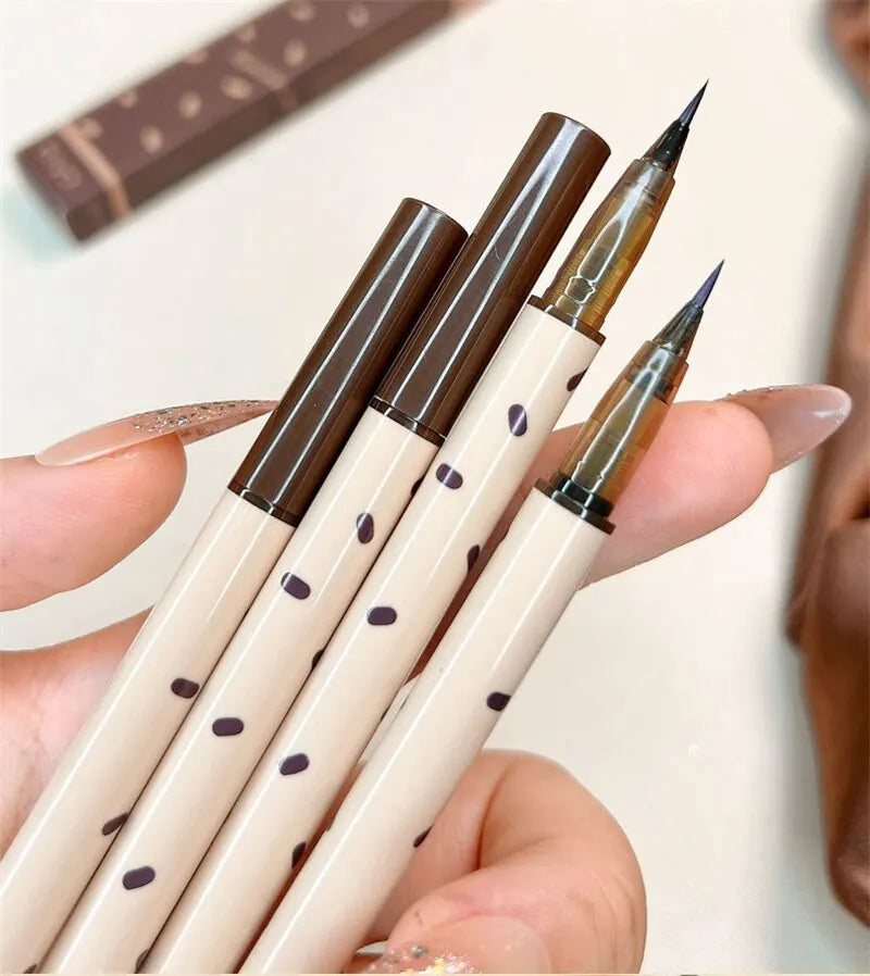 Blushimmer ultra-thin liquid eyeliner pen for upper and lower lashes, waterproof and smooth for easy application.