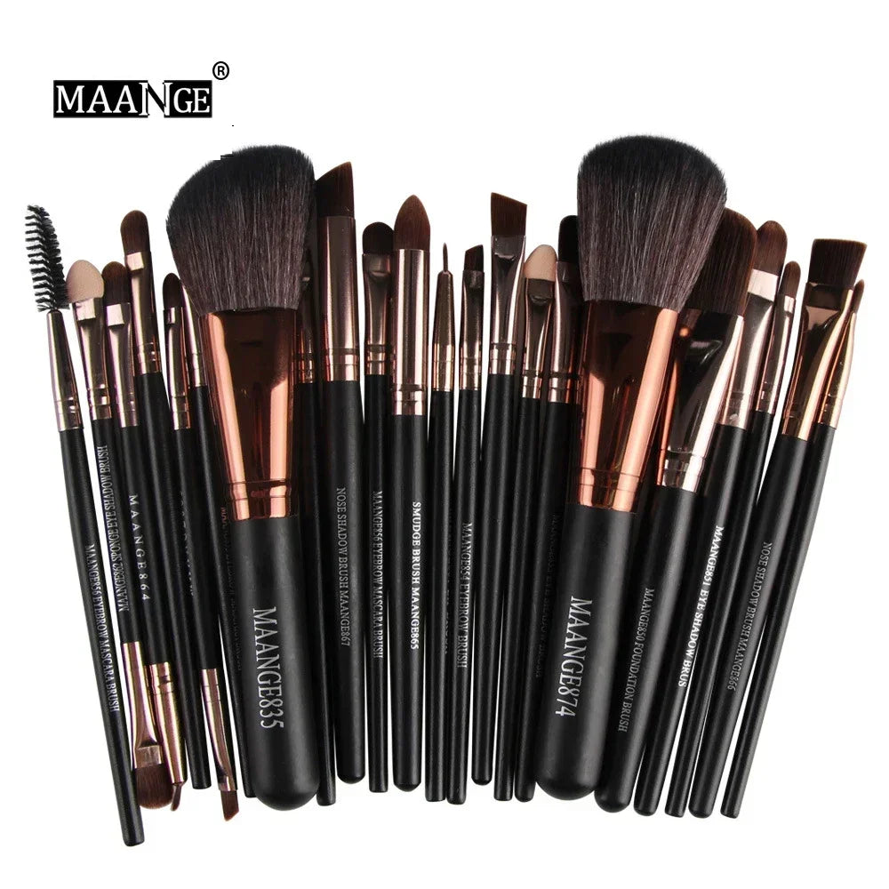 Set of 22 professional Blushimmer makeup brushes for eyeshadow, eyeliner, and cosmetics, displayed in a black brush tools kit.