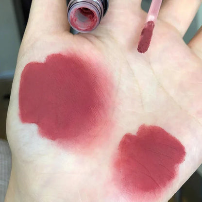Blushimmer velvet matte mist lip gloss in a waterproof, smudge-proof liquid lipstick with a non-stick, fade-resistant finish.