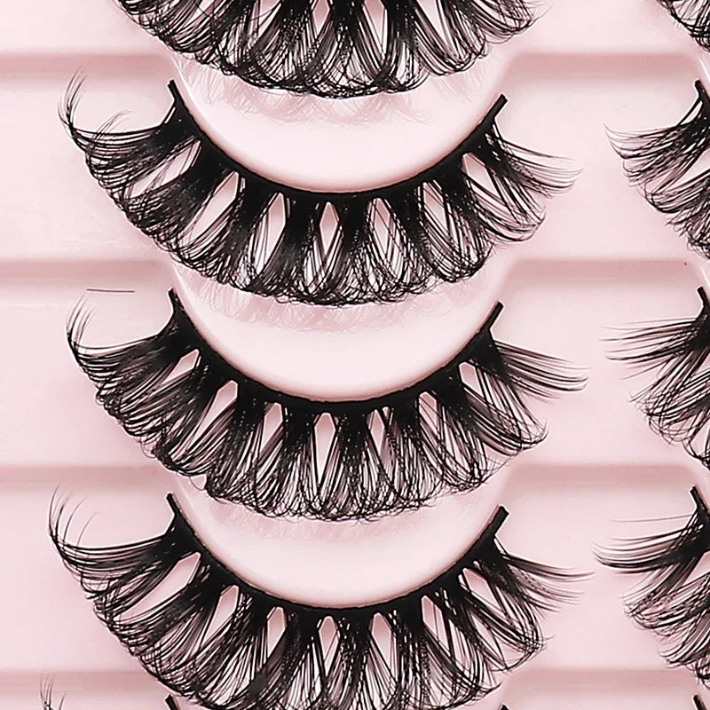 Blushimmer 25mm 3D mink false eyelashes with thick, fluffy volume and natural drama for bold eye makeup.