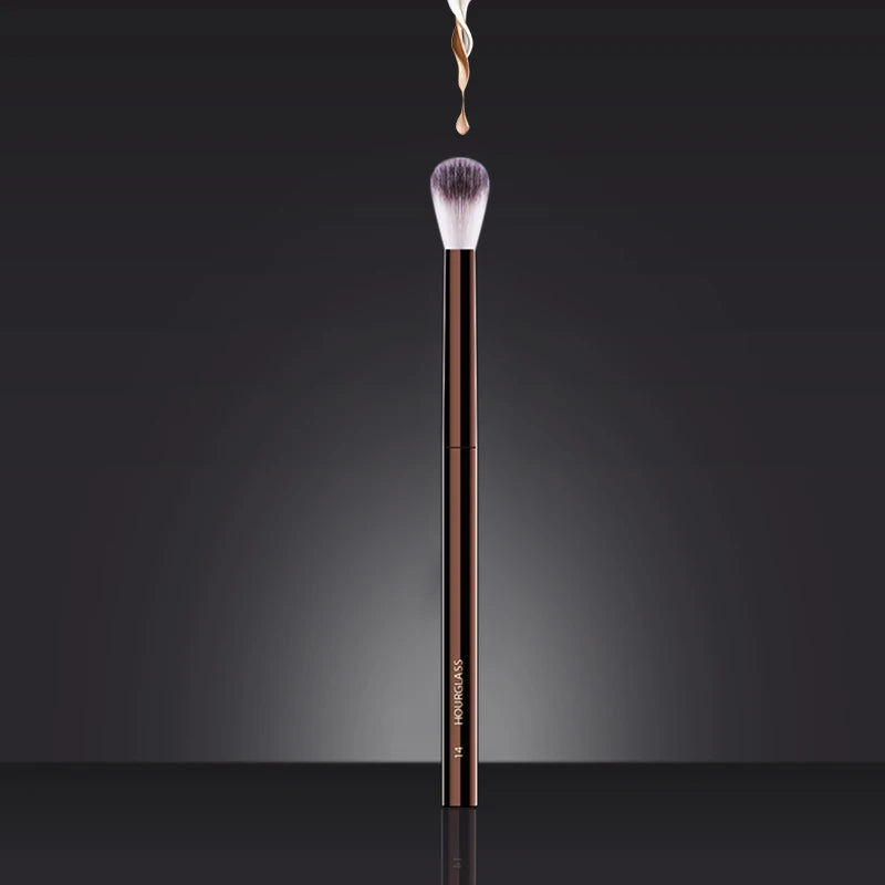 Hourglass Makeup Brush- No.14 Detail Setting Brush Soft and Skin-friendly Fiber Hair Fashion Design Single Eye Brush