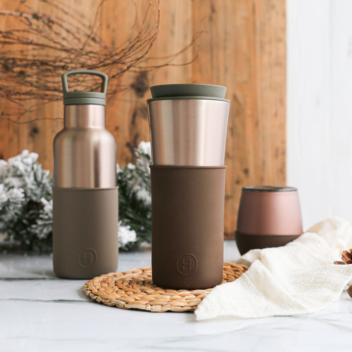 HYDY metallic fir mocha travel mug with 15 oz capacity, featuring a sleek mocha finish and durable design for on-the-go use.