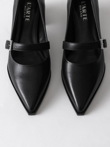 Black women's leather shoes by L'ARTE MILANO, stylish footwear with sleek design and polished finish.