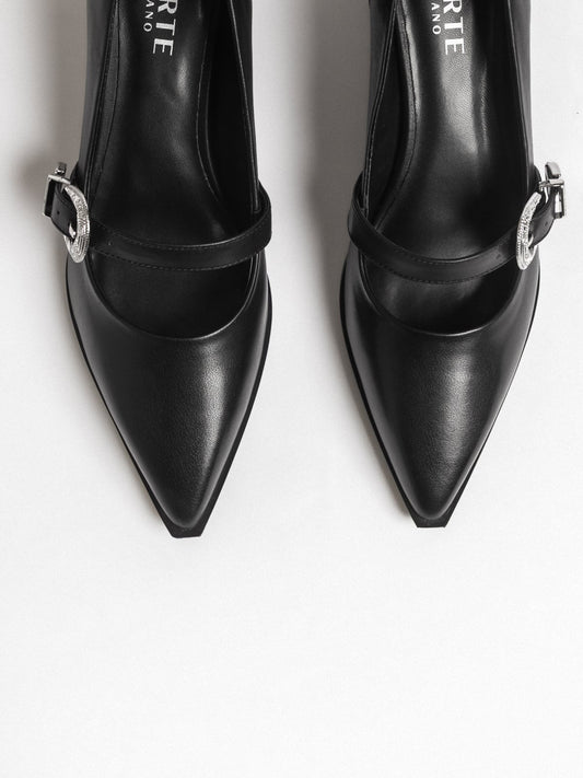 Women's black leather shoes by L'ARTE MILANO, stylish footwear with smooth leather finish and classic design.