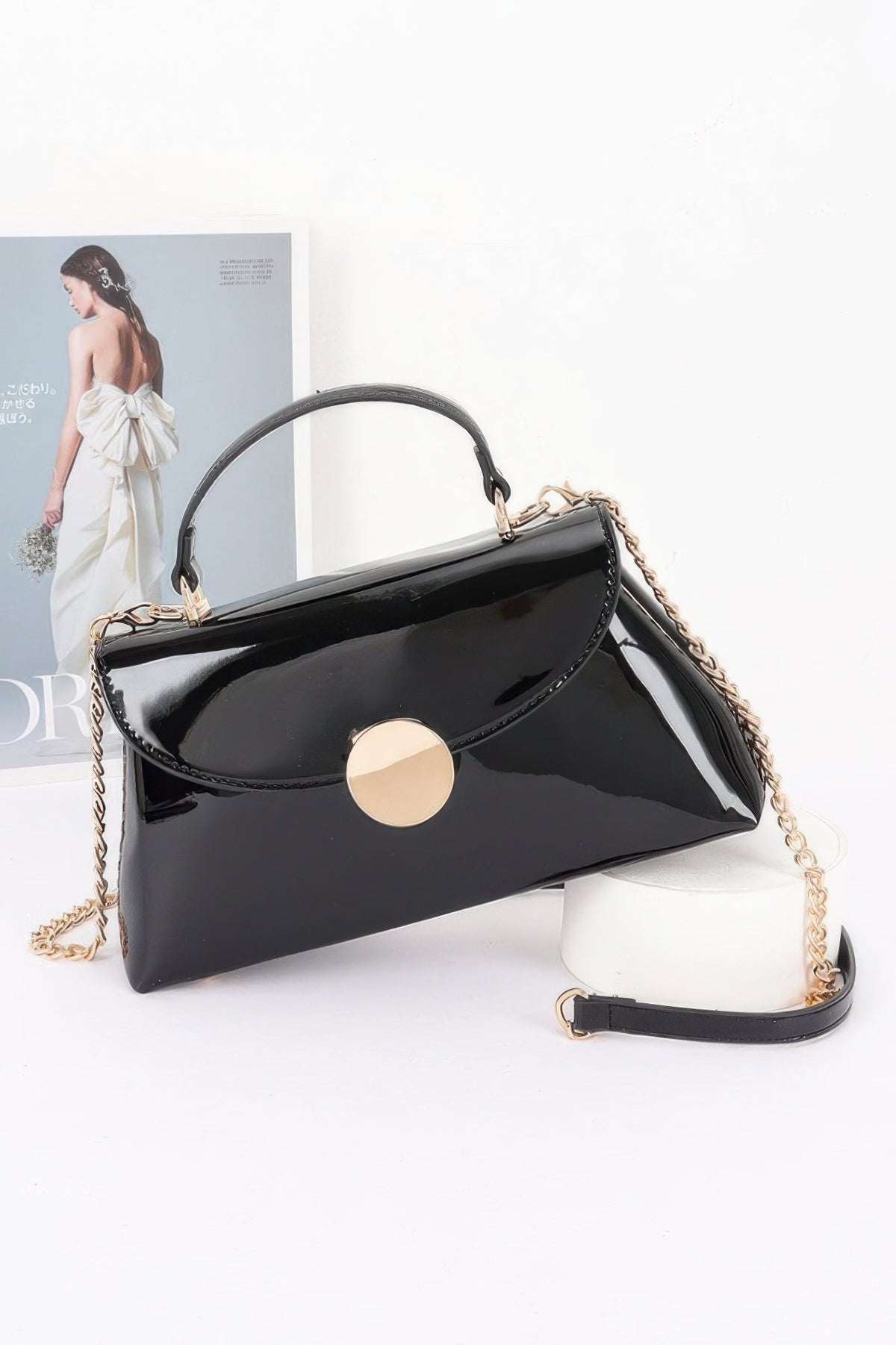Women’s Chelsea handbag from Ibiza by Manyc New York, stylish leather bag with modern design and versatile shoulder strap.