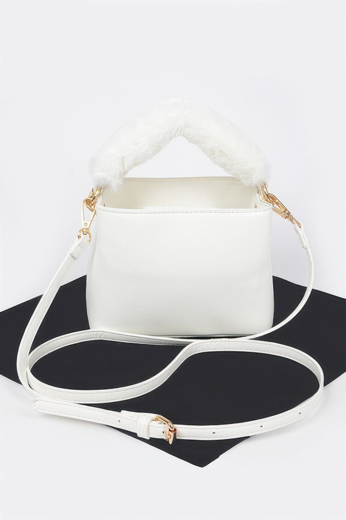 Women's Cala Molí handbag by BYMANYC New York, stylish bag from the Ibiza collection, featuring a chic design and premium materials.