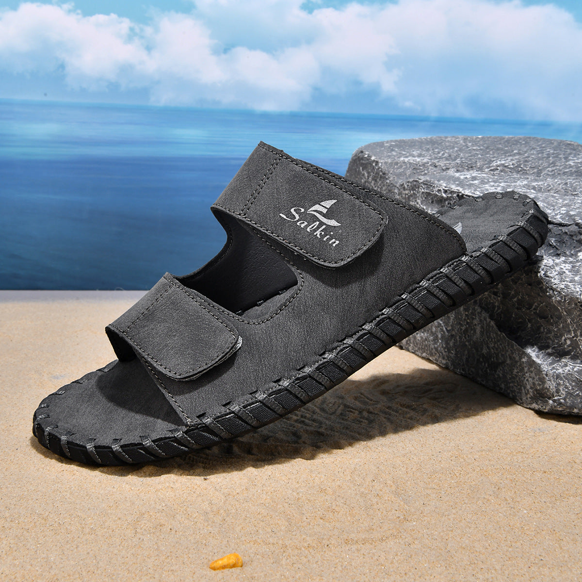 Men's casual outdoor leather slippers in a simple slip-on design